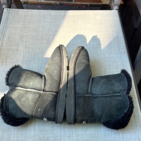 UGG Bailey Button Short Boots in Black - Picture 3 of 6